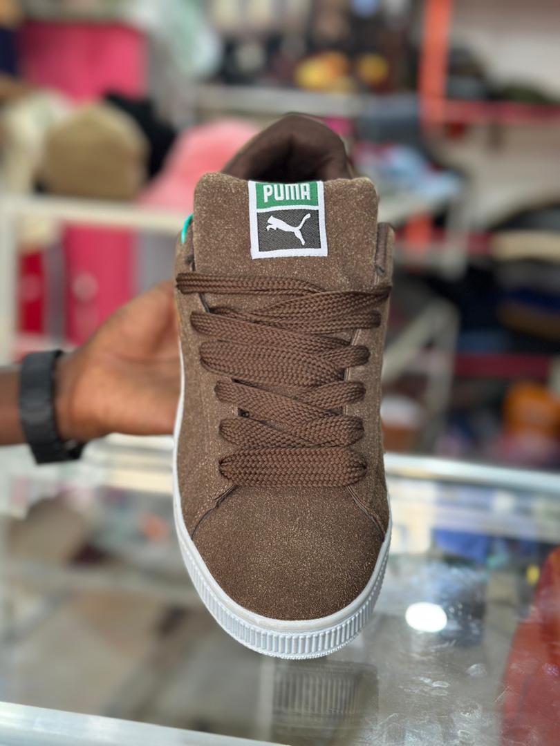 Puma Classic Suede Sneakers – Brown