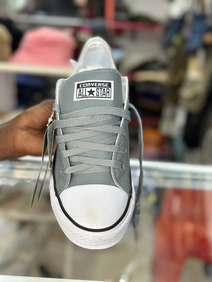 Converse All Star Sneakers – Grey