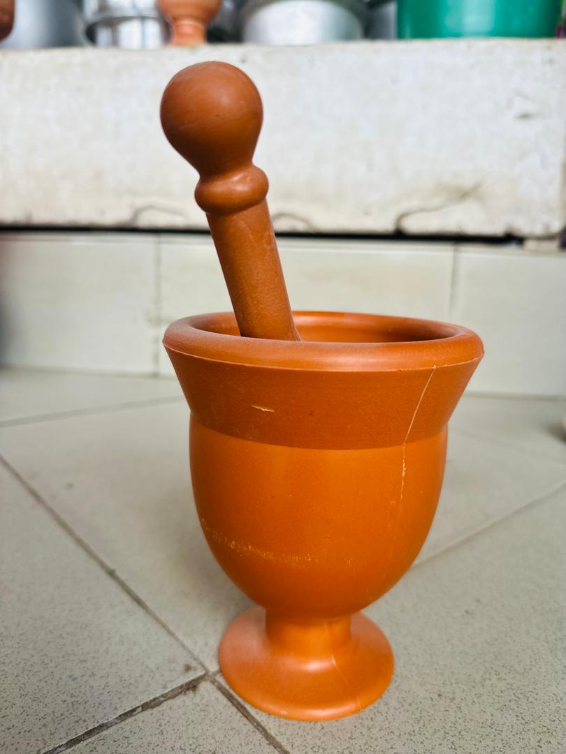Traditional Mortar and Pestle Set (Plastic)