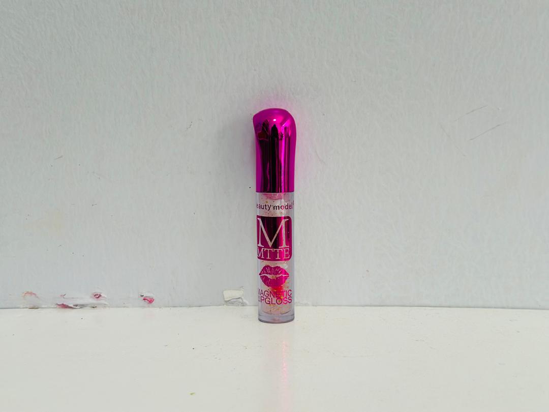 Beauty Model Matte Magnetic Lip Gloss