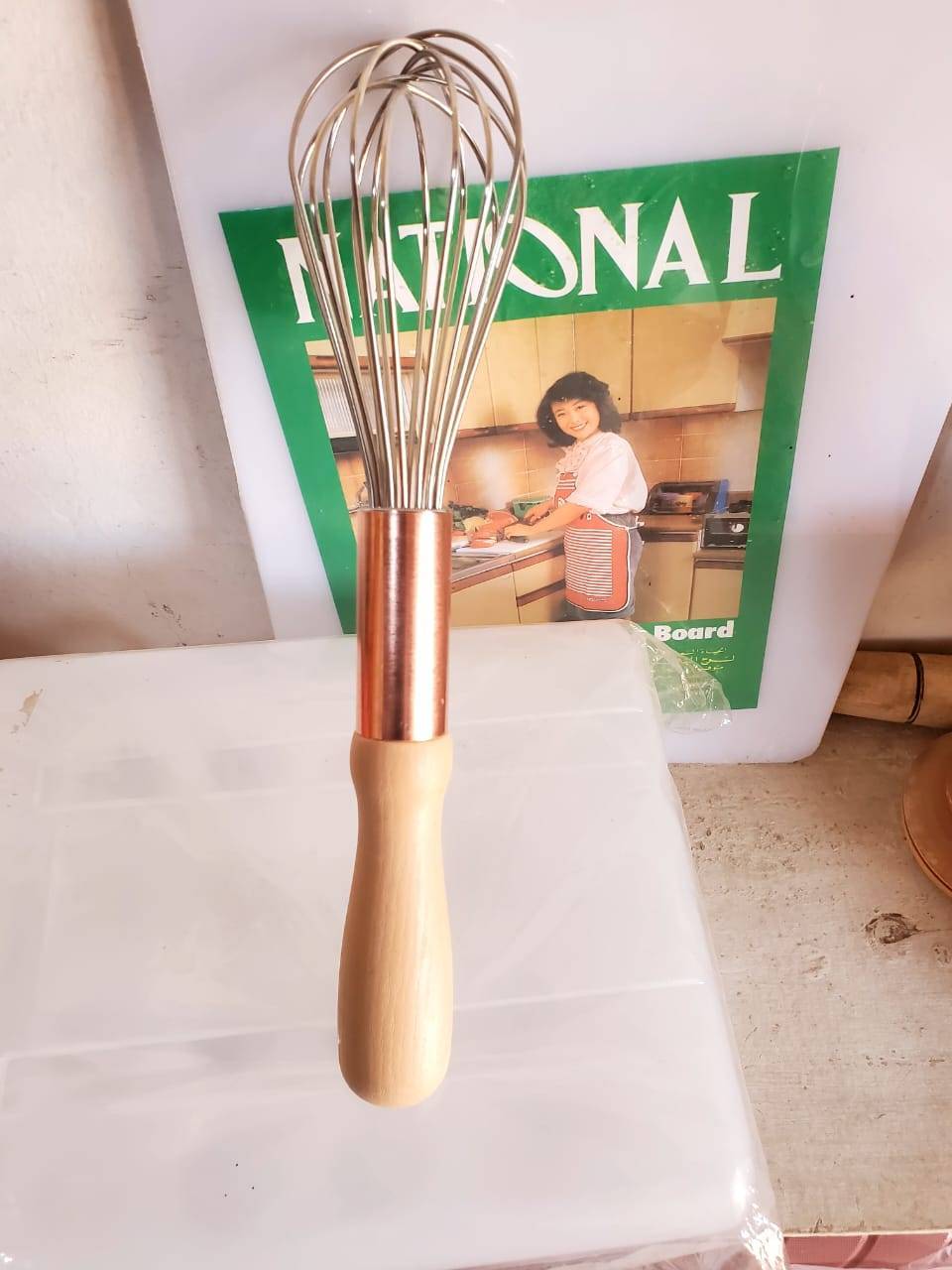 Hand mixer