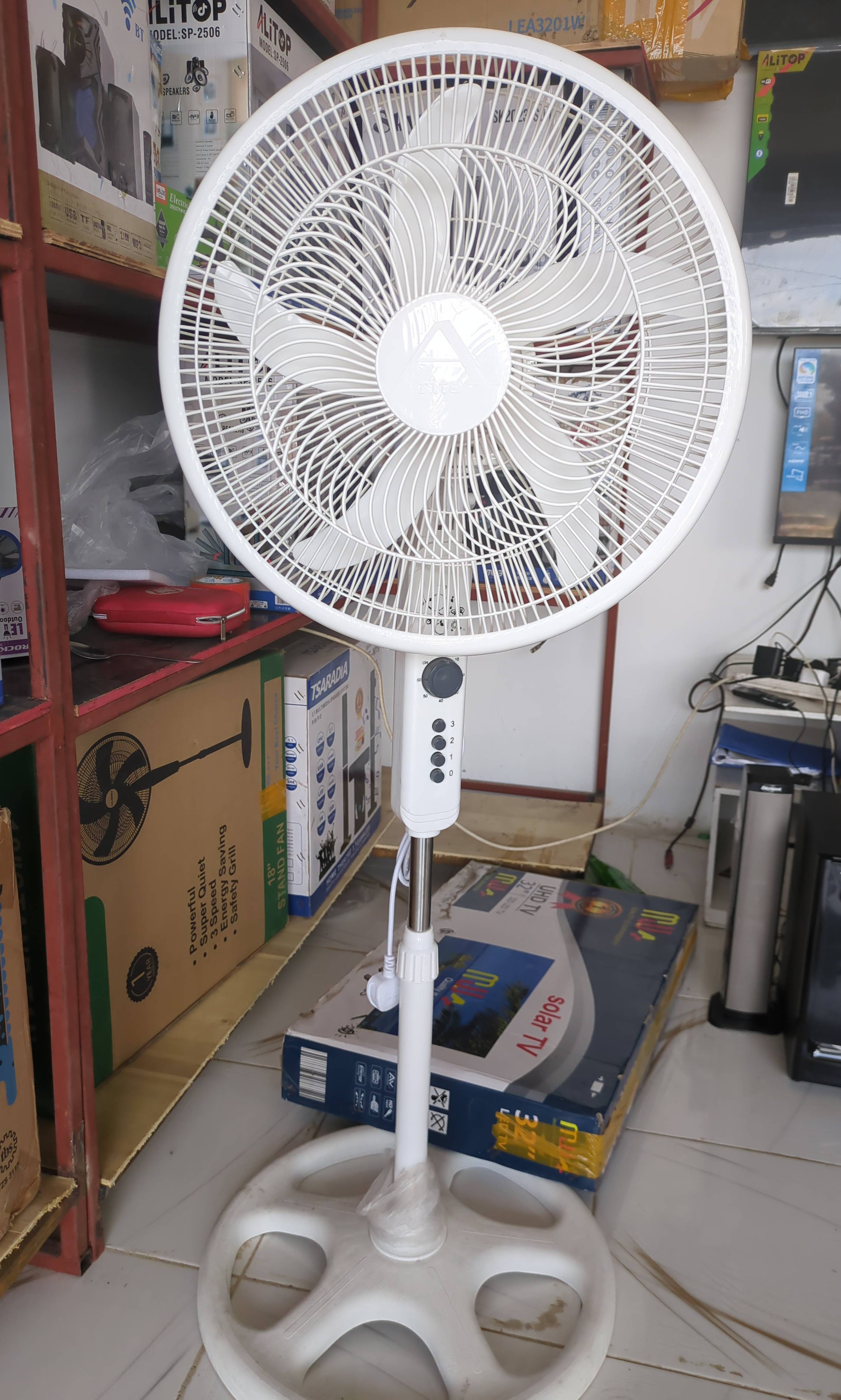 Fan Size 18 Arita